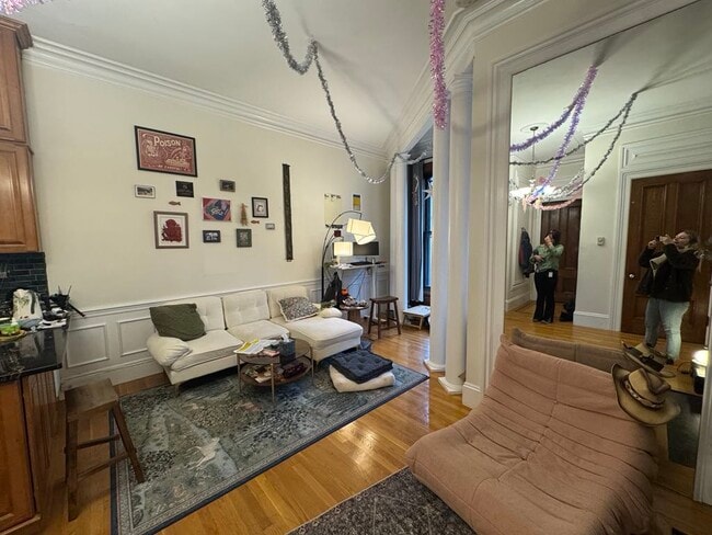 Photo - 163 Beacon St Unidad 3