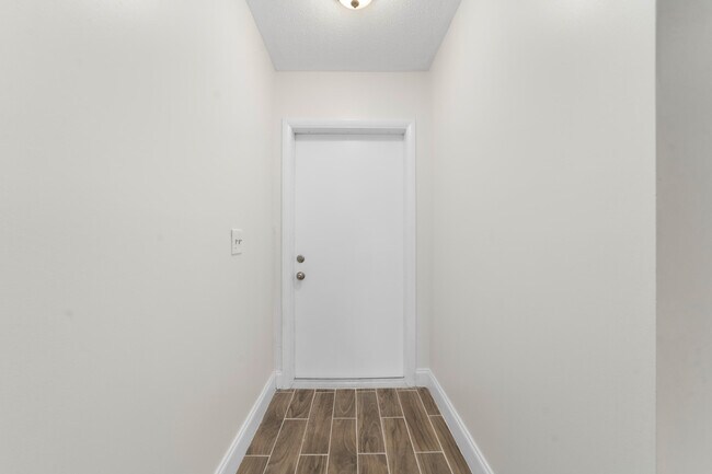 Photo - 2567 Dudley Dr W Unit F