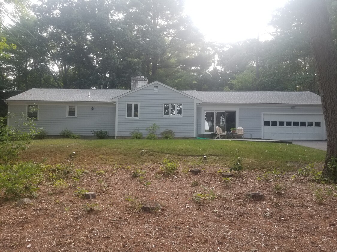 Photo - 576 Highland St (Holliston, MA)
