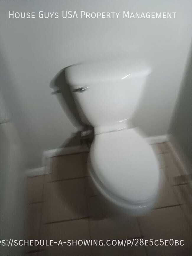 Photo - 208 NE Cedar Ct