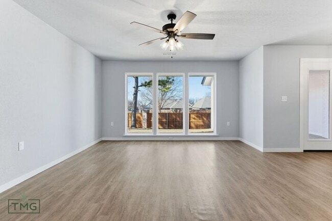 Photo - Newly remodeled duplex in Broken Arrow! Great location!