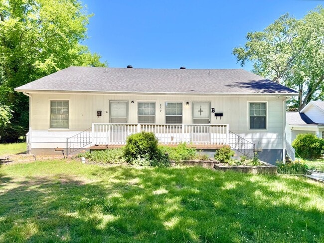 Building Photo - 857 Greenwood Ave Unit A