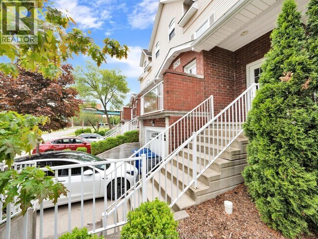 Photo - 2929 Donnelly St