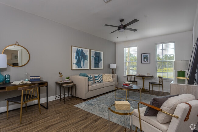 1BR, 1BA - 628SF