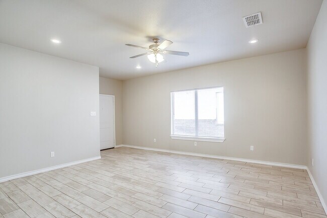 Photo - Gorgeous Duplex in South Lubbock