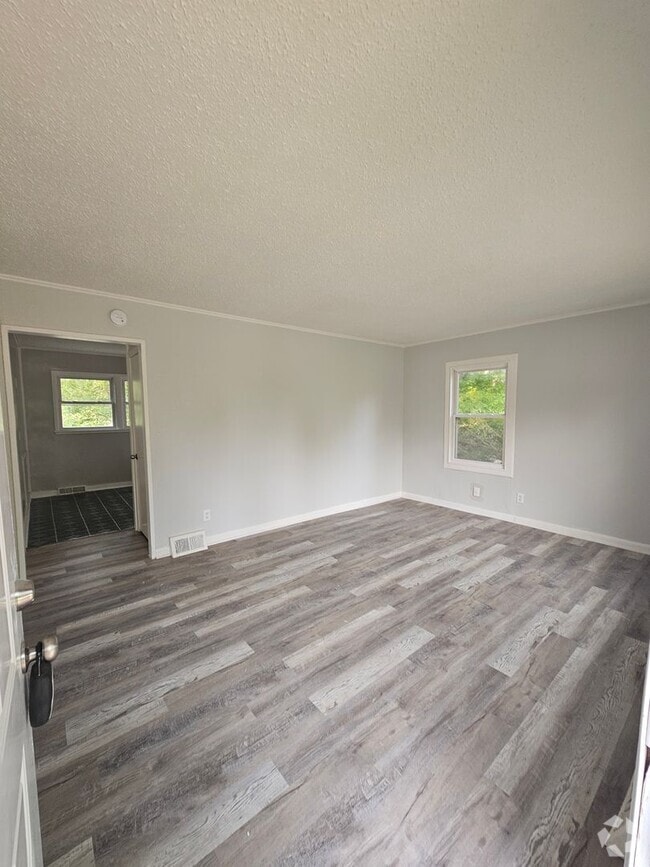 Building Photo - Newly Remodeled 2 bedroom Rental