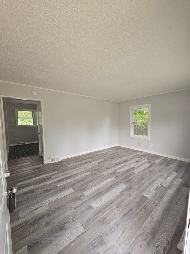 Newly Remodeled 2 bedroom - Newly Remodeled 2 bedroom House