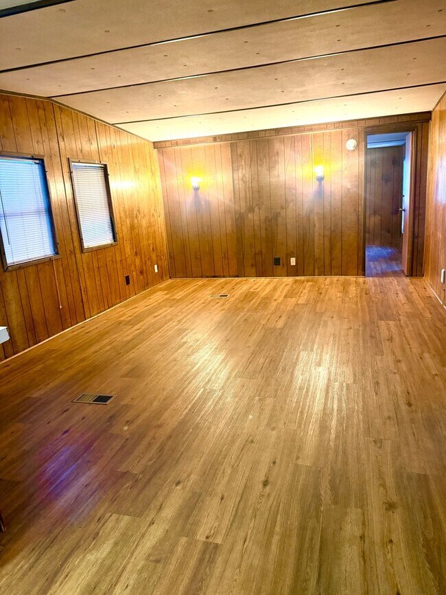 Photo - 608 N 7th St