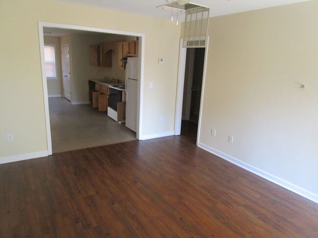 128 Norcross Way Rd SW