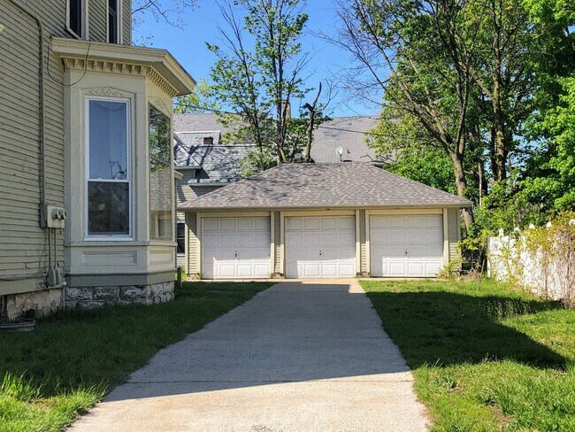 Photo - 502 Livingston Ave NE Unit 502 Livingston