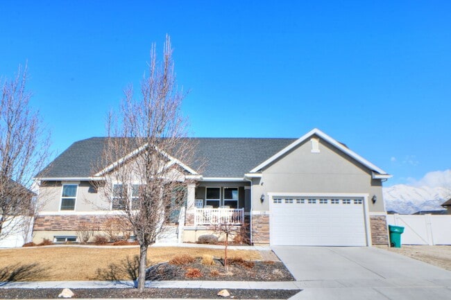 Single Family Lehi Home - Single Family Lehi Home