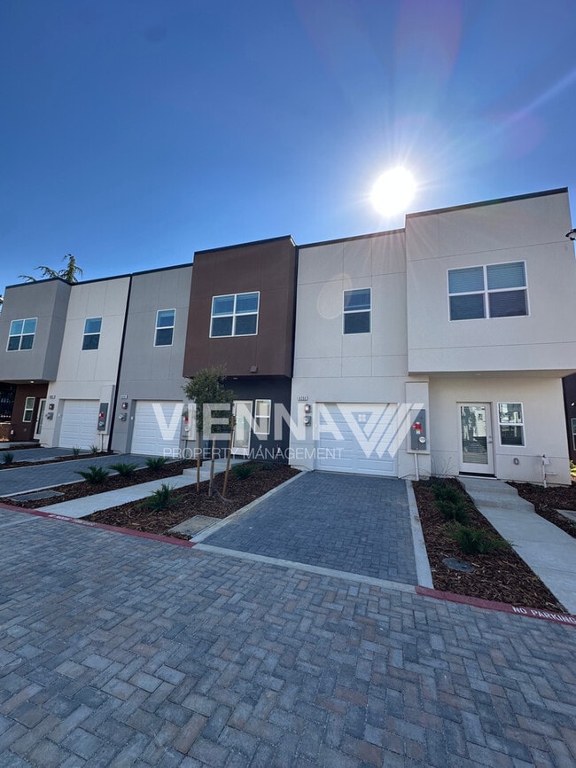 Photo - 8094 Quiet Knolls Dr