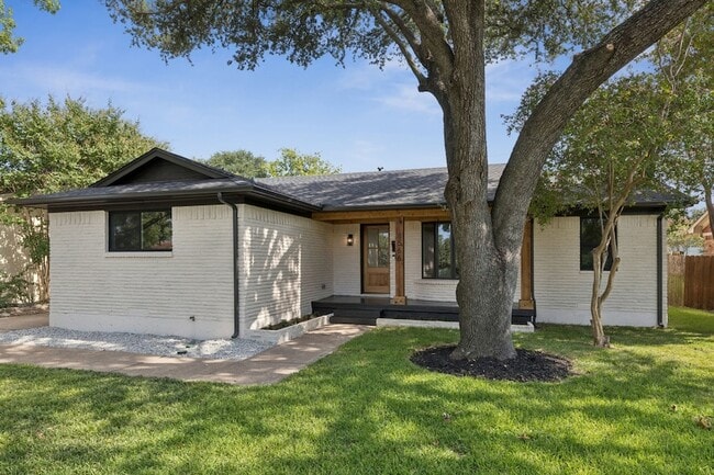 Building Photo - 8566 Sweetwood Dr