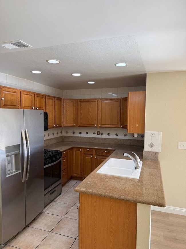 Photo - Beautiful 3 Bedroom, 2 Bathroom, Simi Valley Condominium, Ready for Move-In!
