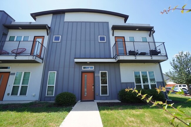Building Photo - 5501 Charles Merle Dr. Unit B
