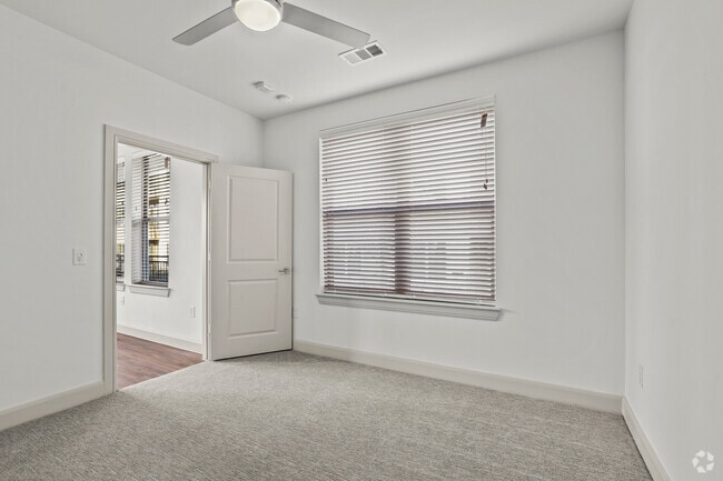 2BR, 2BA - 1100SF (B2) - 2nd Bedroom