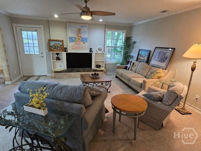 Photo - 113 Wyckfield Rd