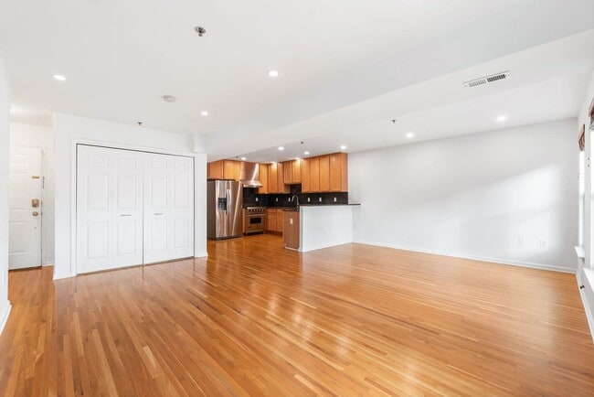 Photo - 88 Monroe St Unidad 3