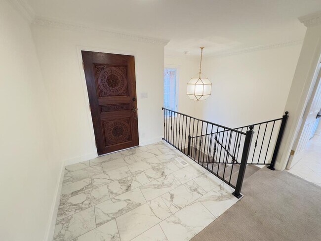 Photo - 3207 Apache Ln