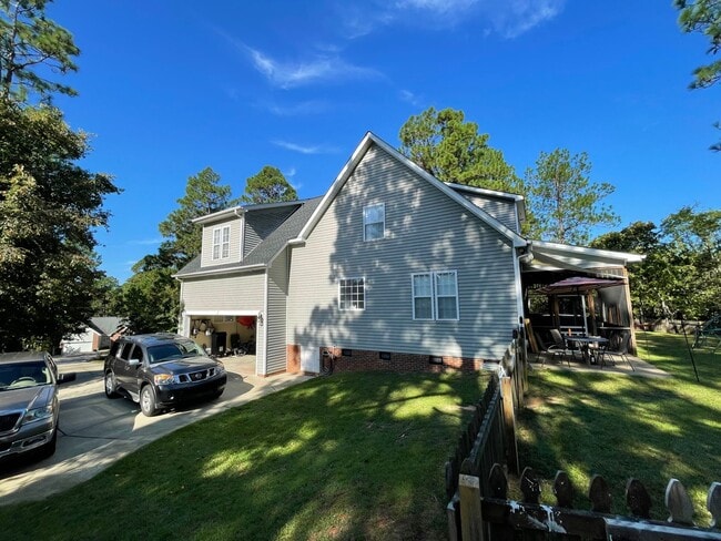 Photo - 4 Bedroom 3.5 Bath Home in Carolina Lakes!