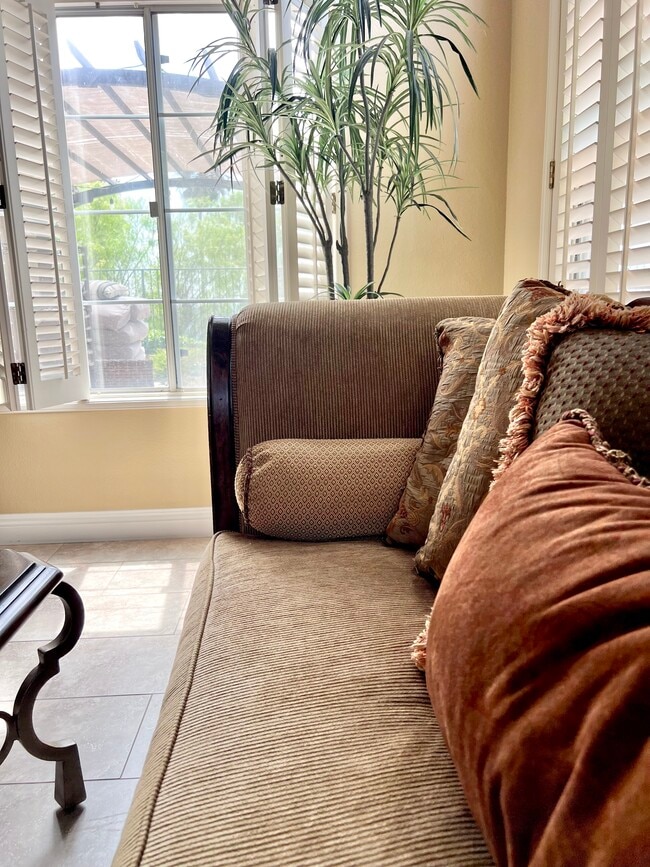 Photo - 2356 Cll Petula