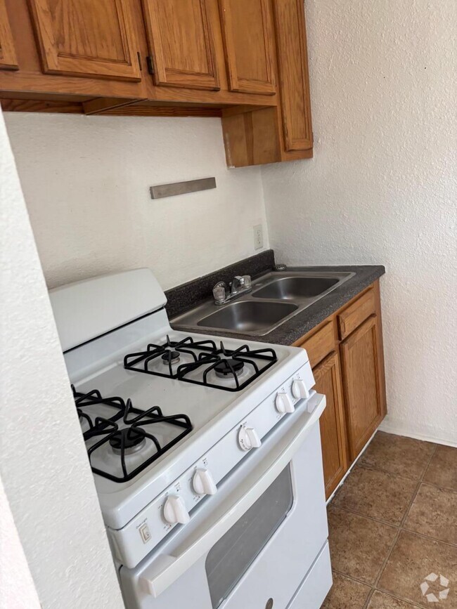 Building Photo - 543 Cedar St SE Unit 7 Rental