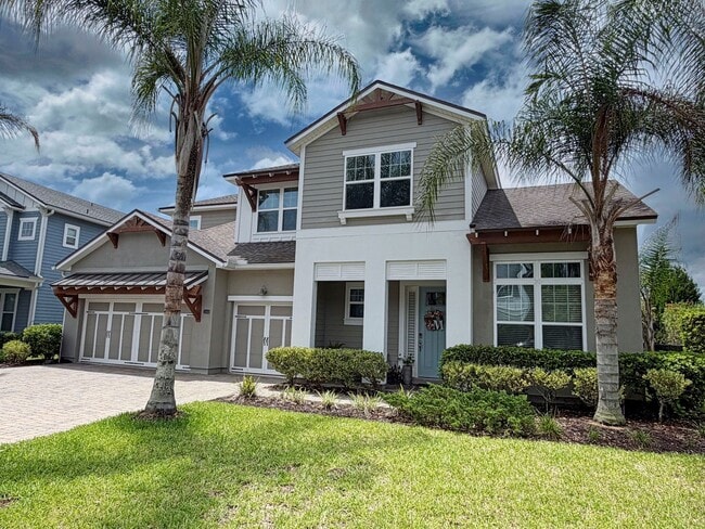 Building Photo - Immaculate 5 Bedroom, 3.5 Bathroom luxury home located within a prestigious gated community