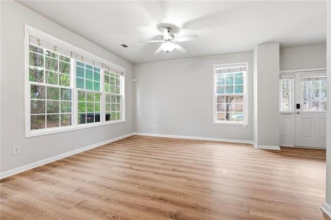 Photo - 1006 Ivydale Cir
