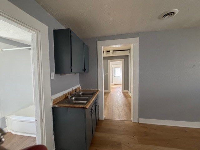 Photo - 317 Commercial St