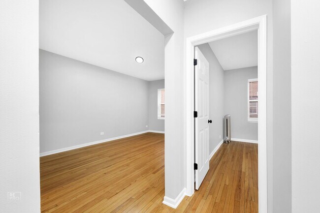 Photo - 7028 S Clyde