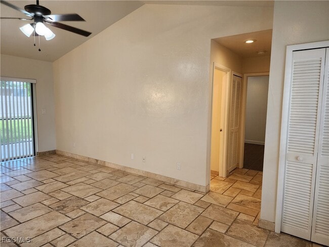 Building Photo - 612 SW 8th Ct Rental