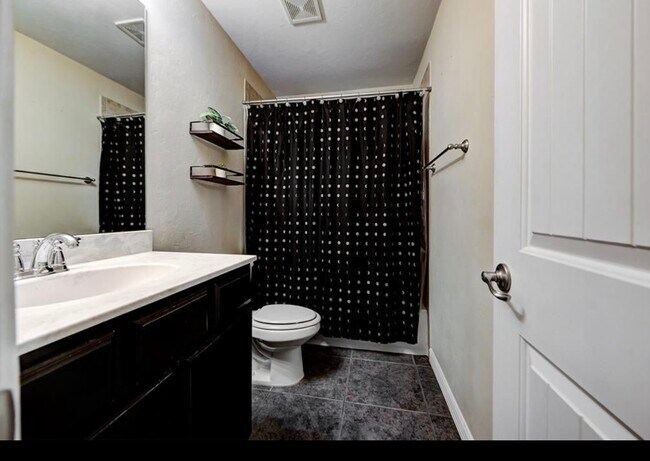 Photo - 11905 Whitney Way