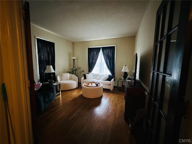 Photo - 8 Greenbush St