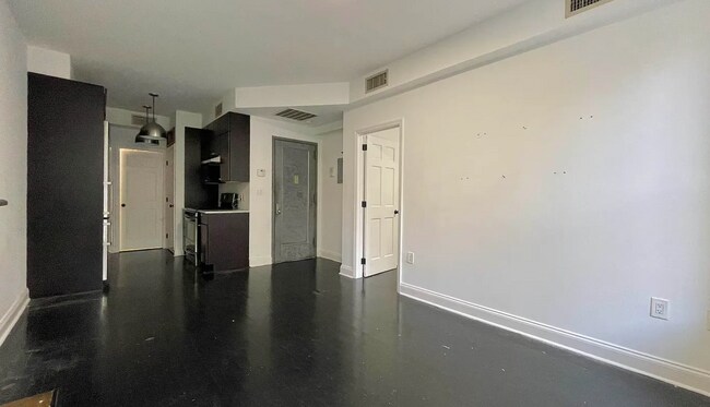 Photo - 223 W 11th St Unit 4D