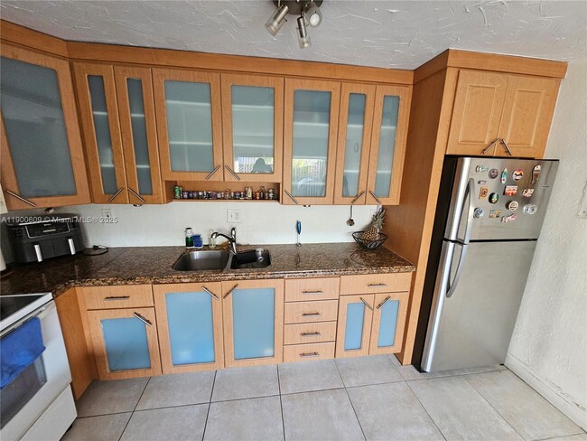 Photo - 4550 NW 79th Ave Unit 1B