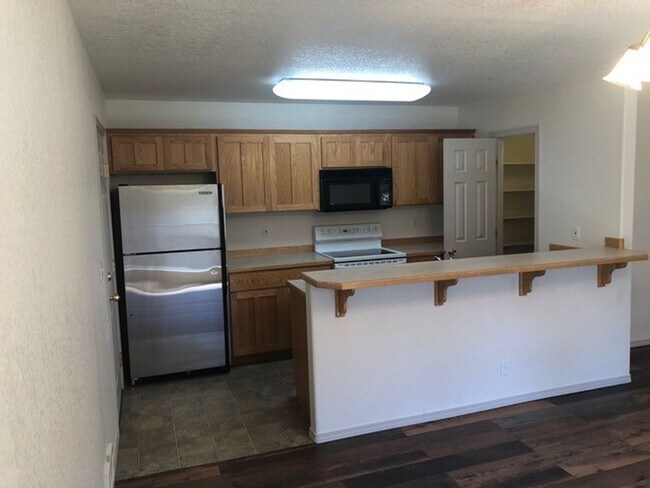 Photo - Live in Town-Sisters Oregon