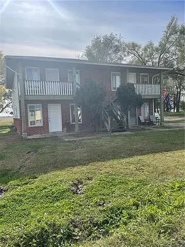 Front of Building - 103 Sibley Rd Unit A