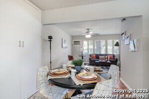 Photo - 418 Saratoga Dr