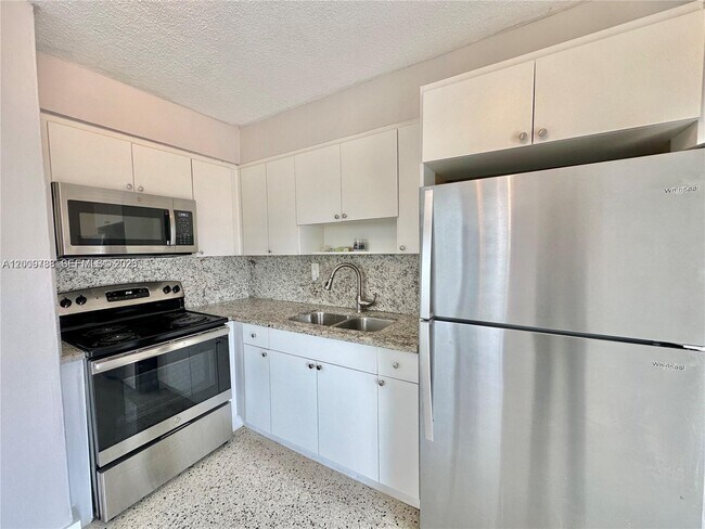 Photo - 10303 NW 35th Pl