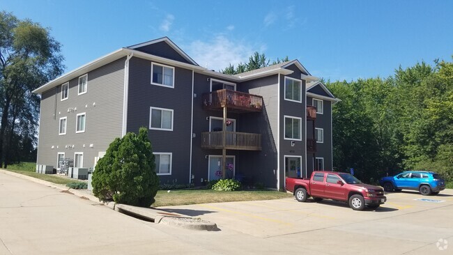 Building Photo - 4712 Chadwick Rd Unit Chadwick Condo