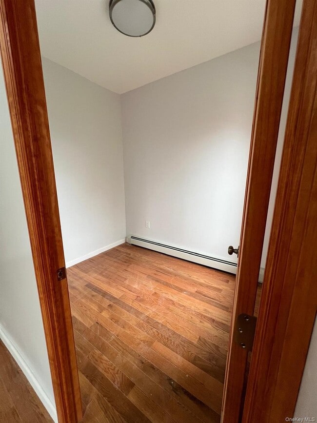 Photo - 2265 Chatterton Ave