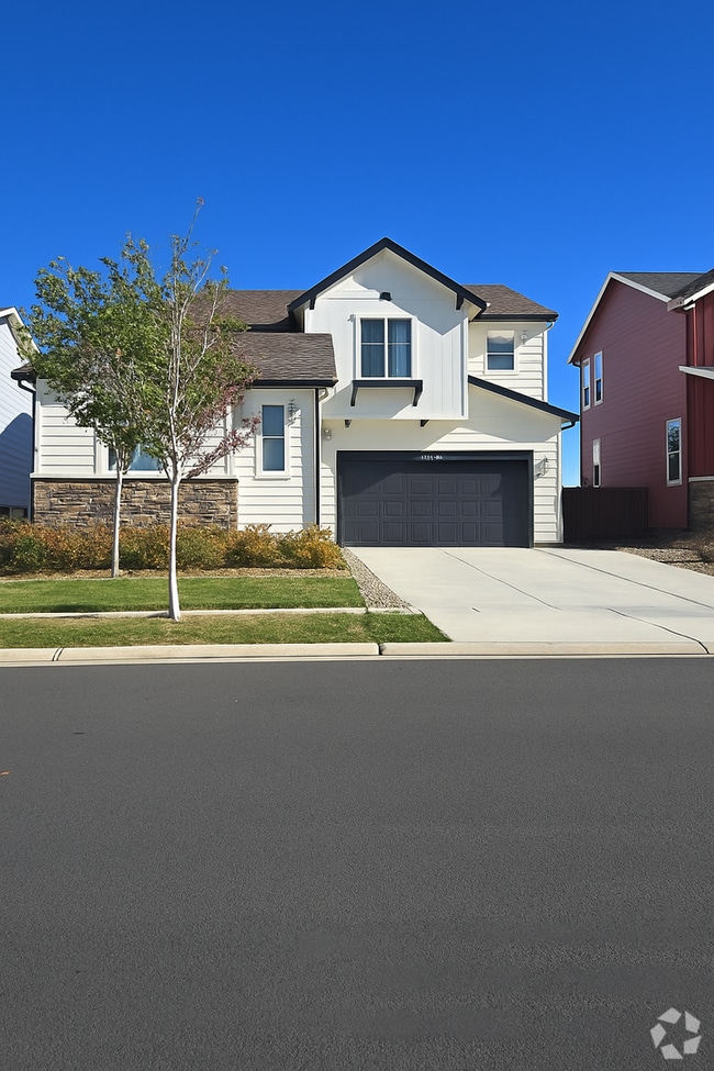 Building Photo - Stunning Newer-Built Home in Desirable Pal...