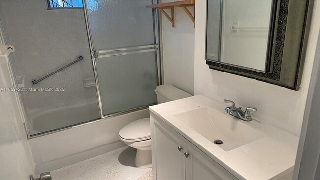 Photo - 2950 NE 201st Terrace Unidad E102