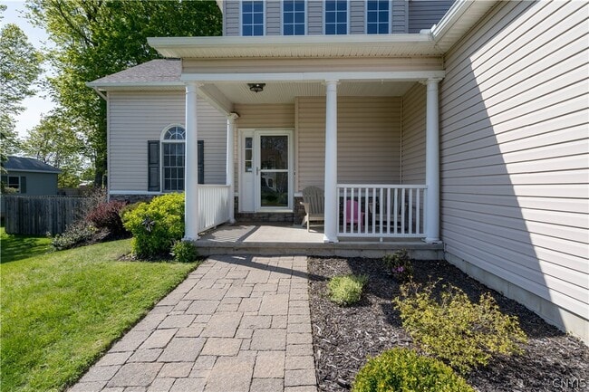 Photo - 117 MillCreek Ln