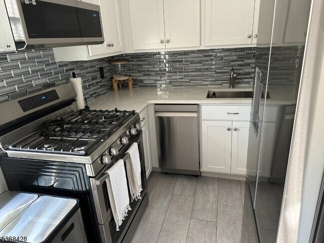 Photo - 19 Savage Rd