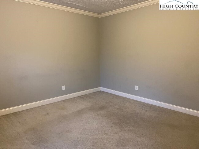 Photo - 403 Ridgecrest Ave