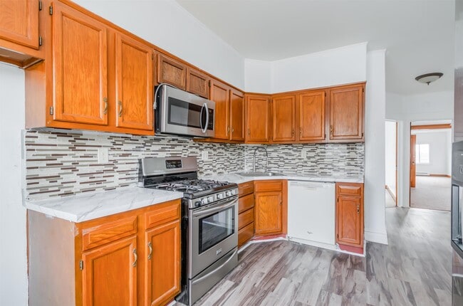 Photo - 142 Humphrey Ave Unit 2