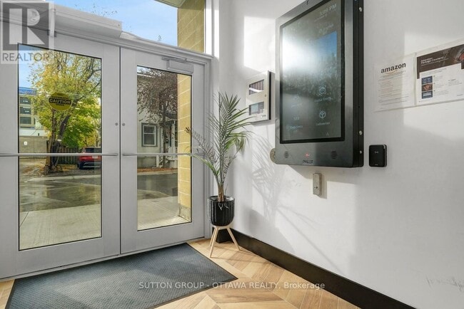 Photo - 399 Winston Ave Unité 701