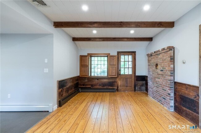 Photo - 37 Old Wheeler Ln