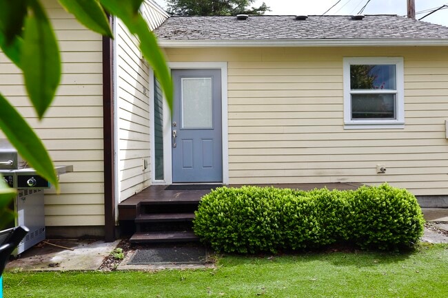 Photo - 712 SE 42nd Ave